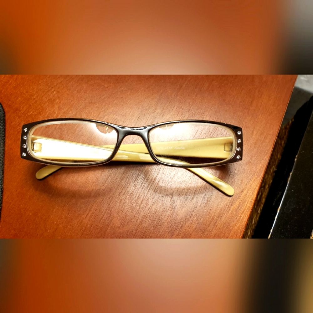 Calabria Reading glasses. 2.5x